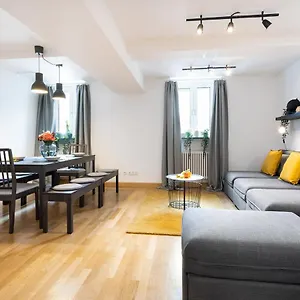 Apartment Marienplatz 2 Bedrooms Living Kitchen