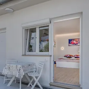 Apartment Light In Pula