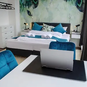Apartment Homely 6 - Your Comfortable Self-check-in In