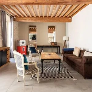 https://la-tour-1-appartement-au-coeur-du-centre-ville.fr-provencehotel.com